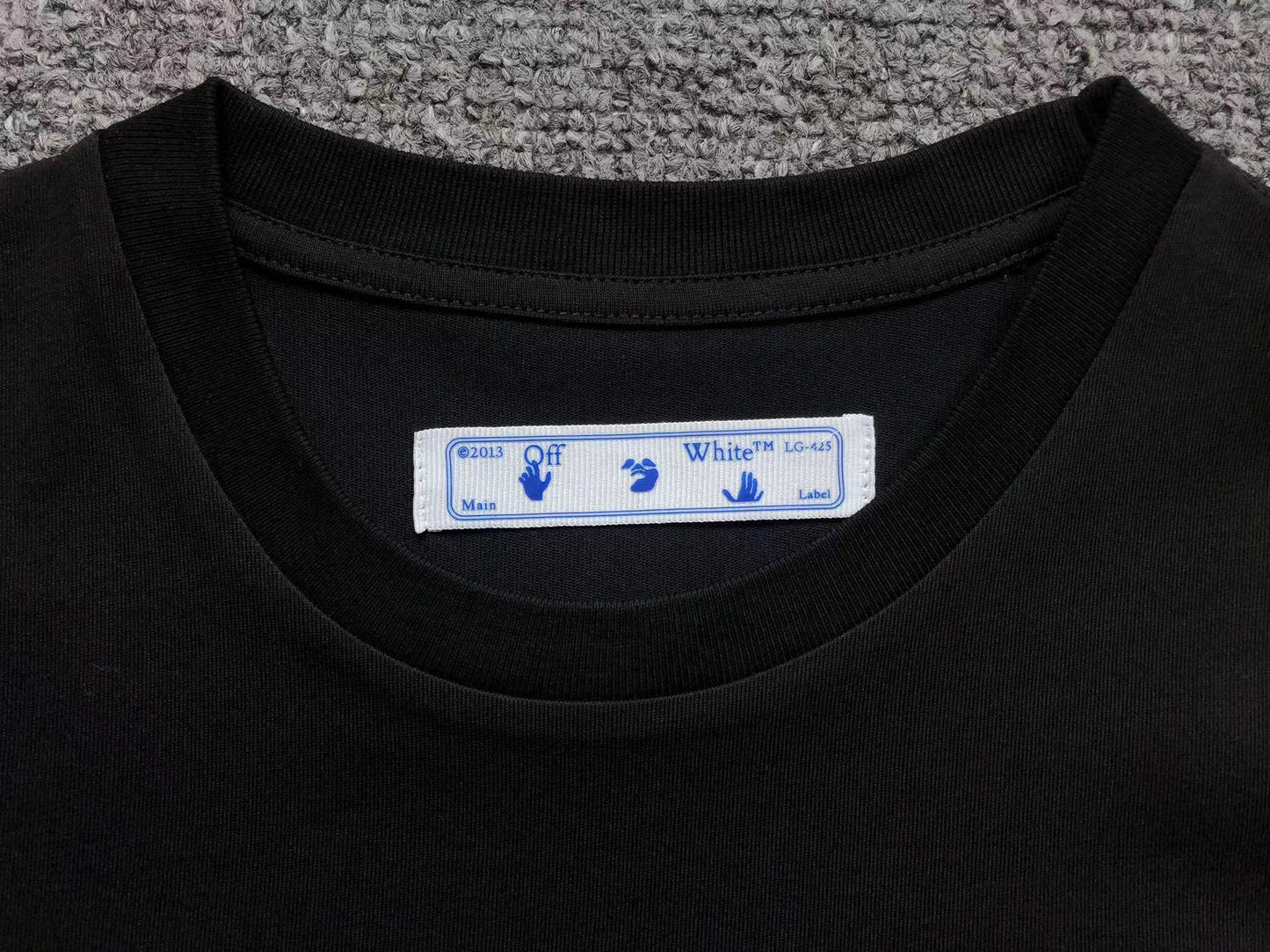 off-white-multi-logo-arrow-tee-black-7-Drip Store Argentina