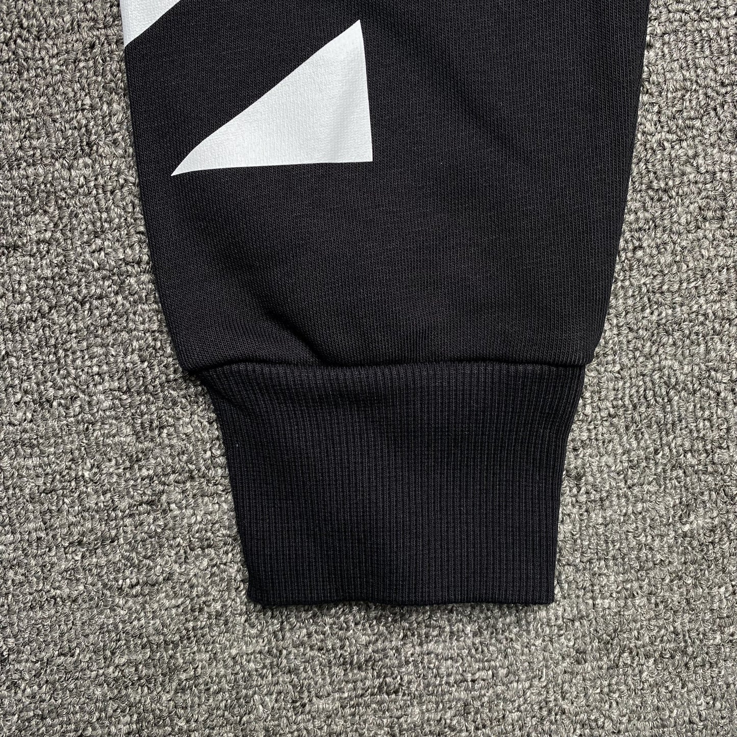 off-white-opposite-arrow-crewneck-black-6-Drip Store Argentina