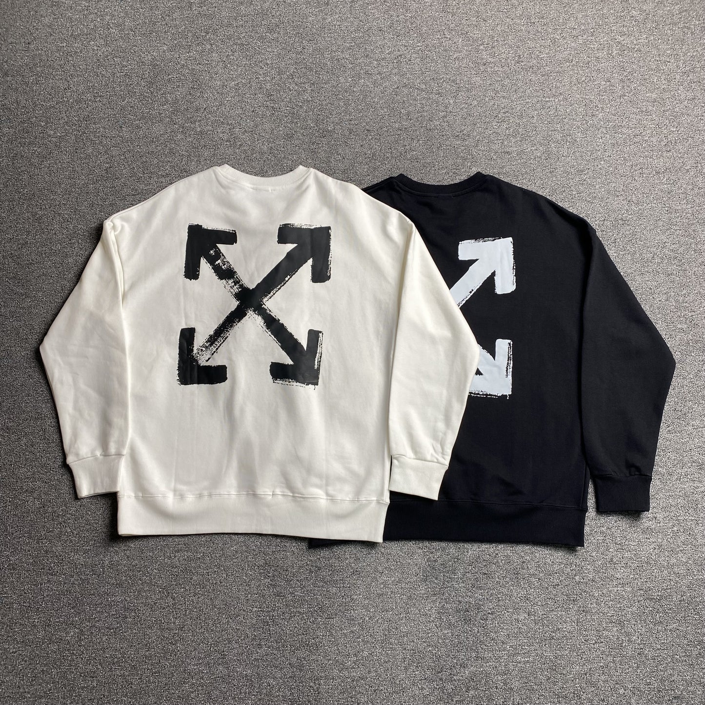 off-white-paint-arrow-crewneck-black-6-Drip Store Argentina