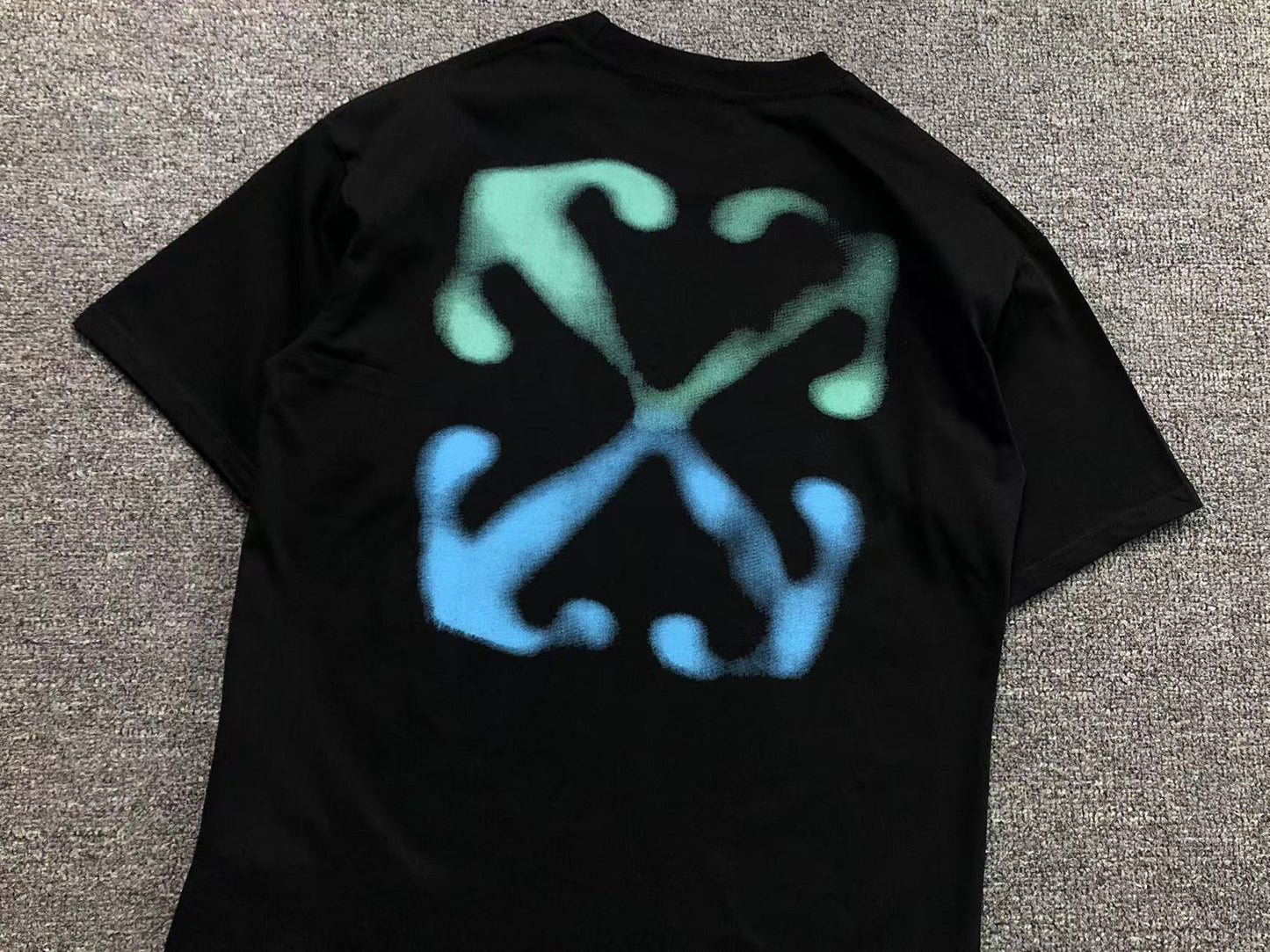off-white-paint-arrow-tee-black-5_e77a9127-Drip Store Argentina
