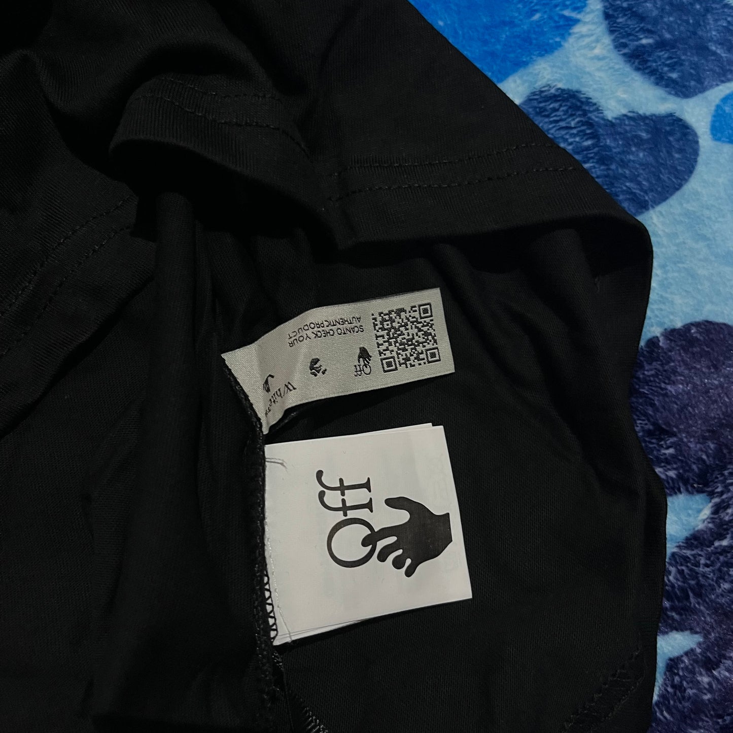 OFF-WHITE PAINT SCRIPT OVER SKATE S/S TEE BLACK-Drip Store Argentina