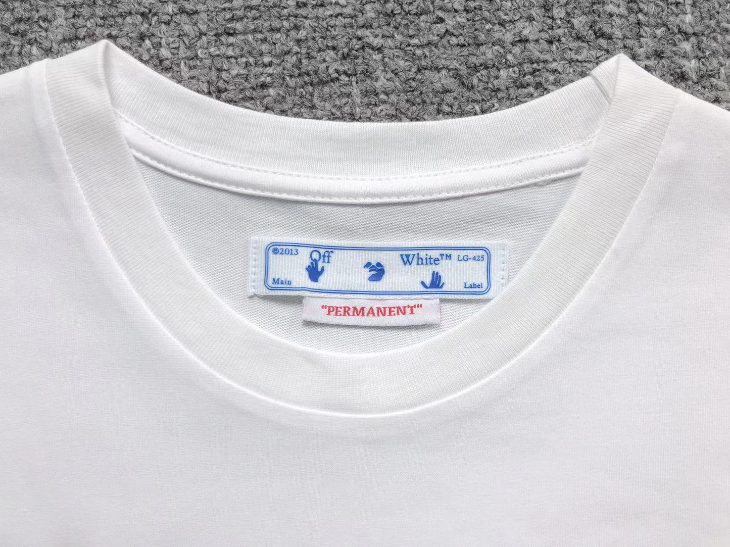 off-white-paint-script-over-tee-white-7-Drip Store Argentina