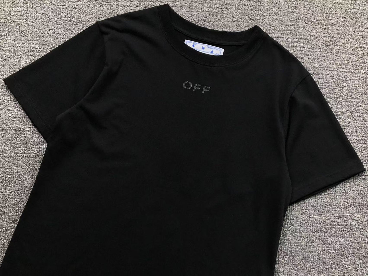 off-white-rubber-arrow-tee-black-5-Drip Store Argentina