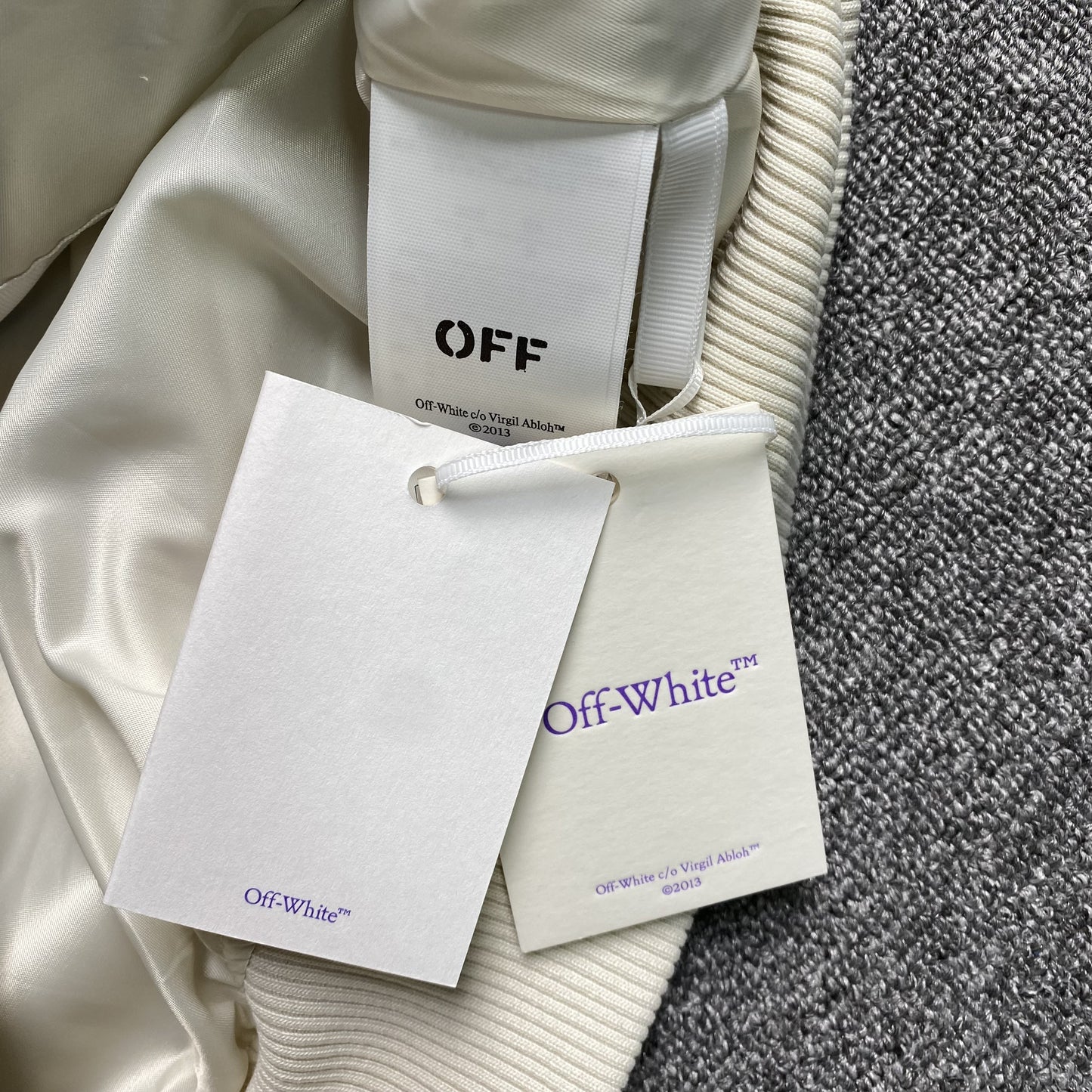 OFF WHITE WO CHARACTERS VARSITY JACKET GREY-Drip Store Argentina
