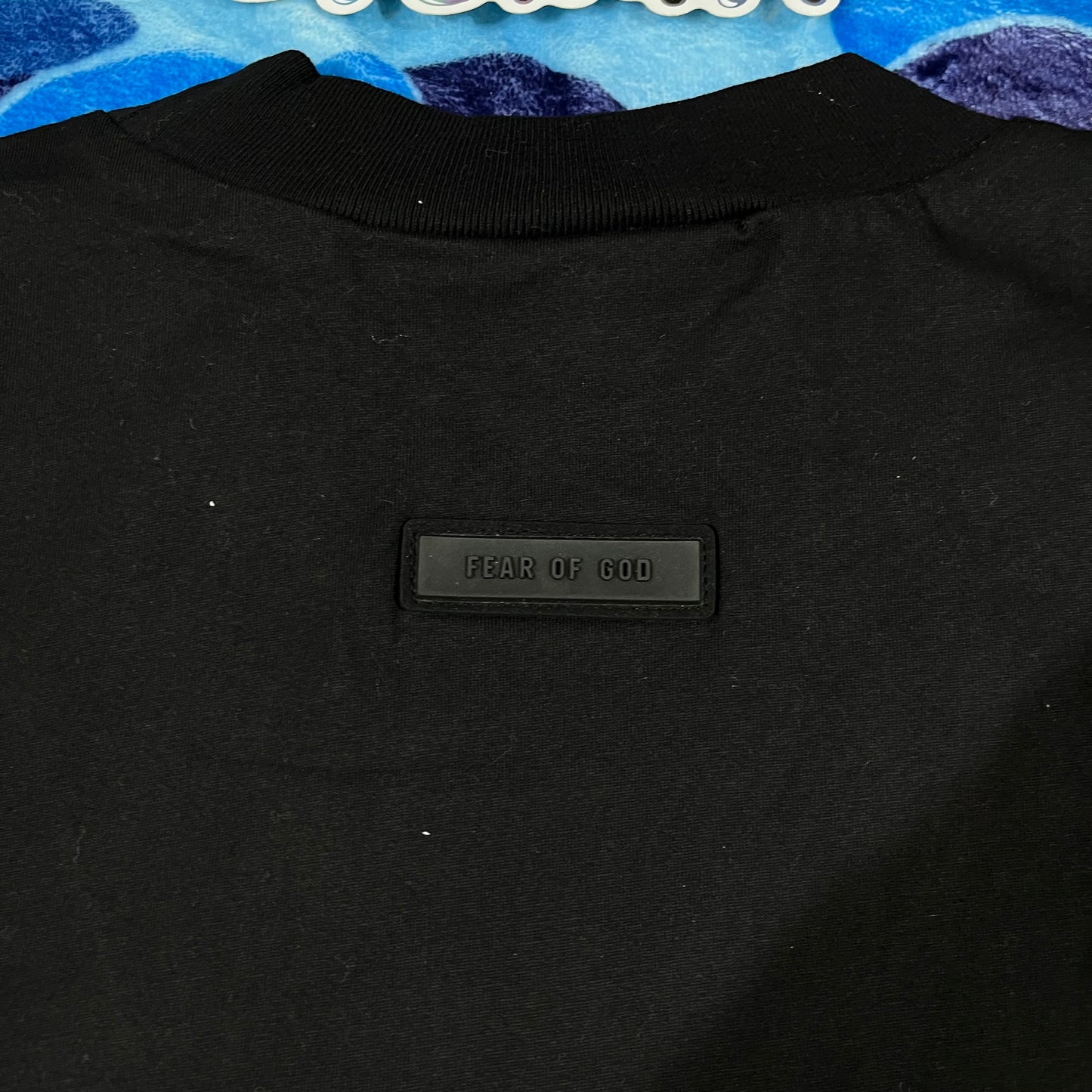 Remera FOG Essentials Small Logo M