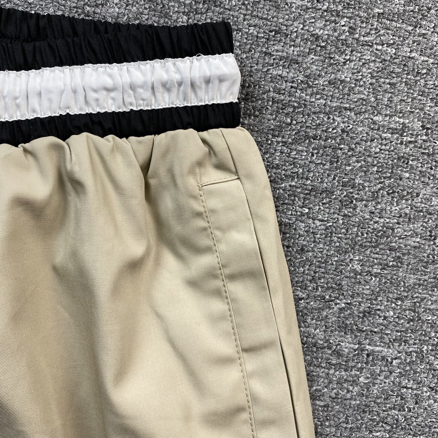 rhude-court-logo-shorts-beige-7-Drip Store Argentina