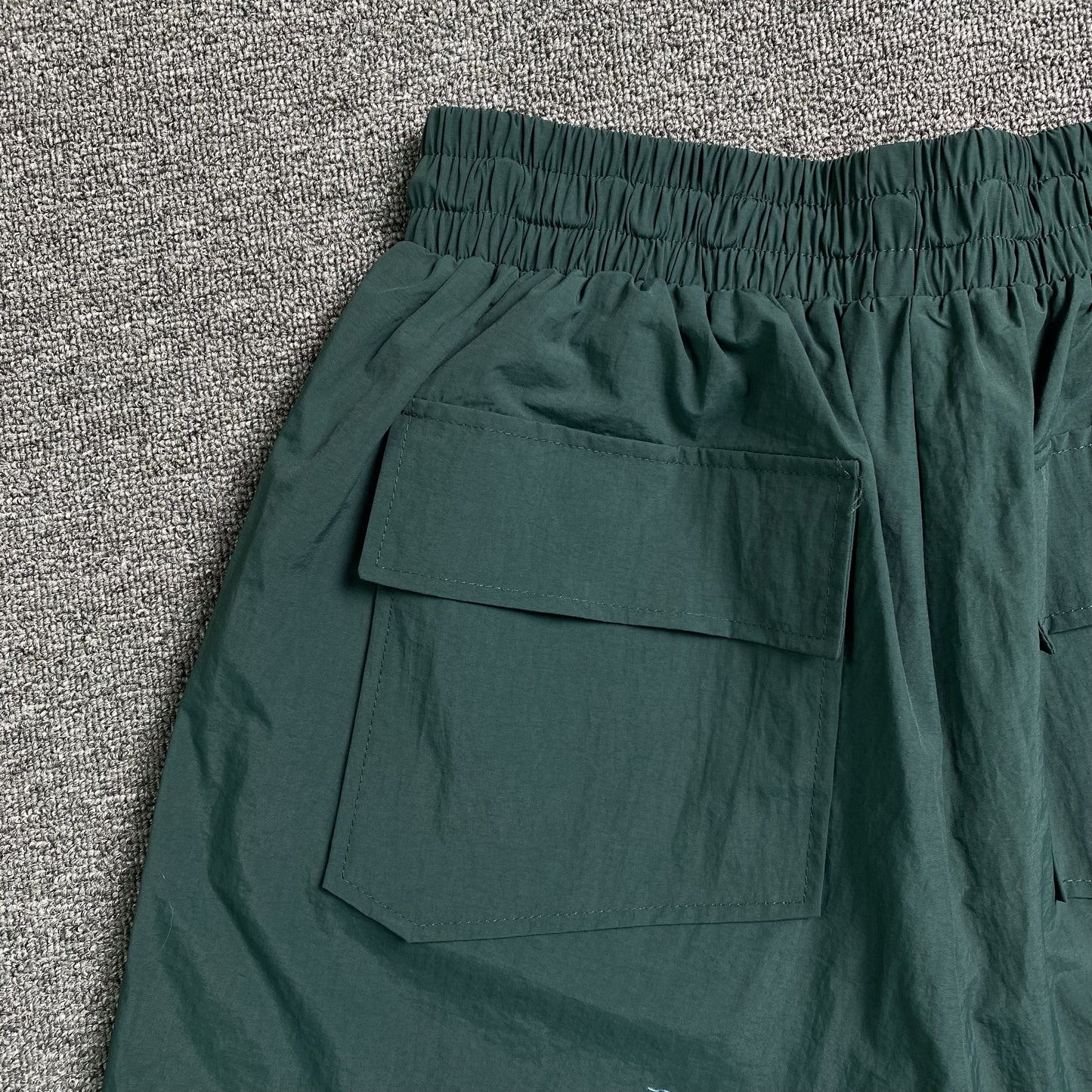 rhude-rh-logo-shorts-green-8-Drip Store Argentina