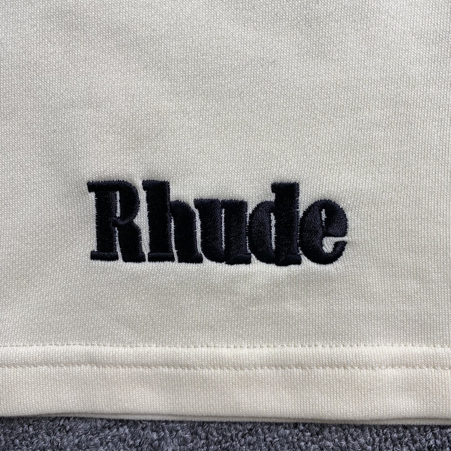 rhude-x-mclaren-shorts-white-4-Drip Store Argentina