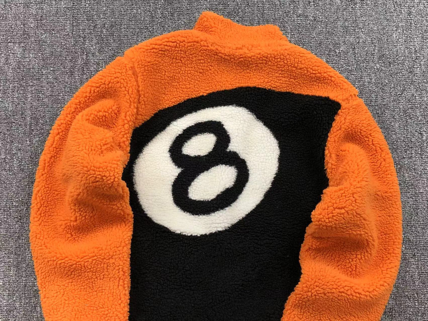 stussy-8-ball-sherpa-reversible-jacket-orange-5-Drip Store Argentina