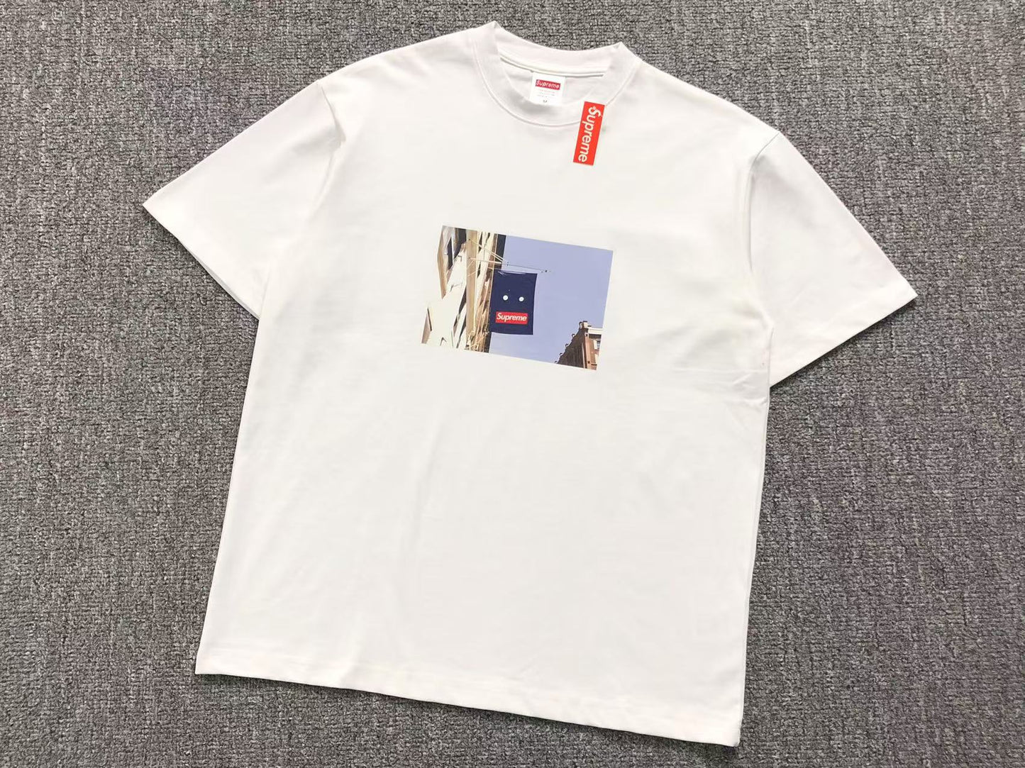 SUPREME BANNER TEE WHITE-Drip Store Argentina