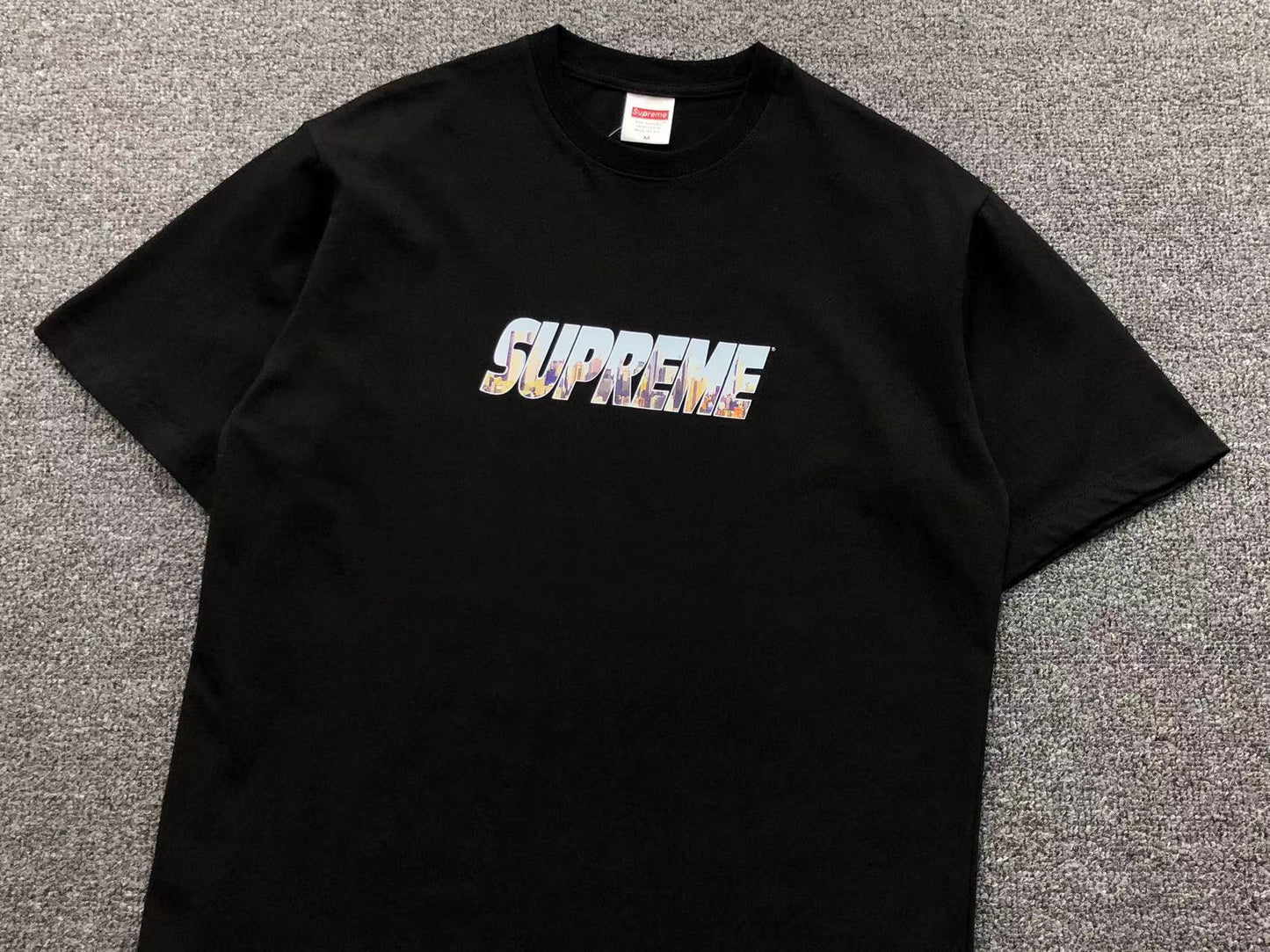 supreme-gotham-tee-black-3-Drip Store Argentina