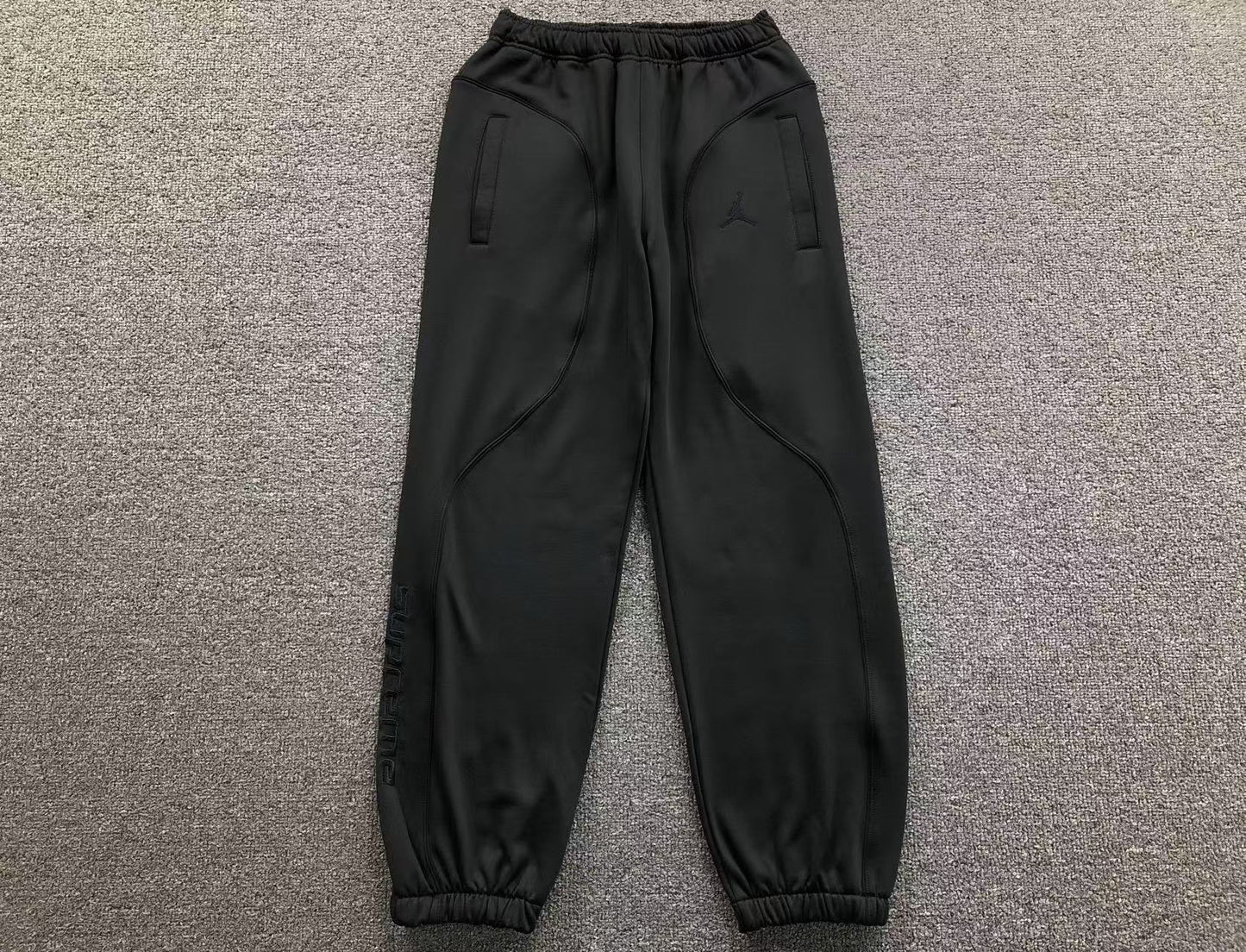 supreme-jordan-tricot-track-pants-black-Drip Store Argentina