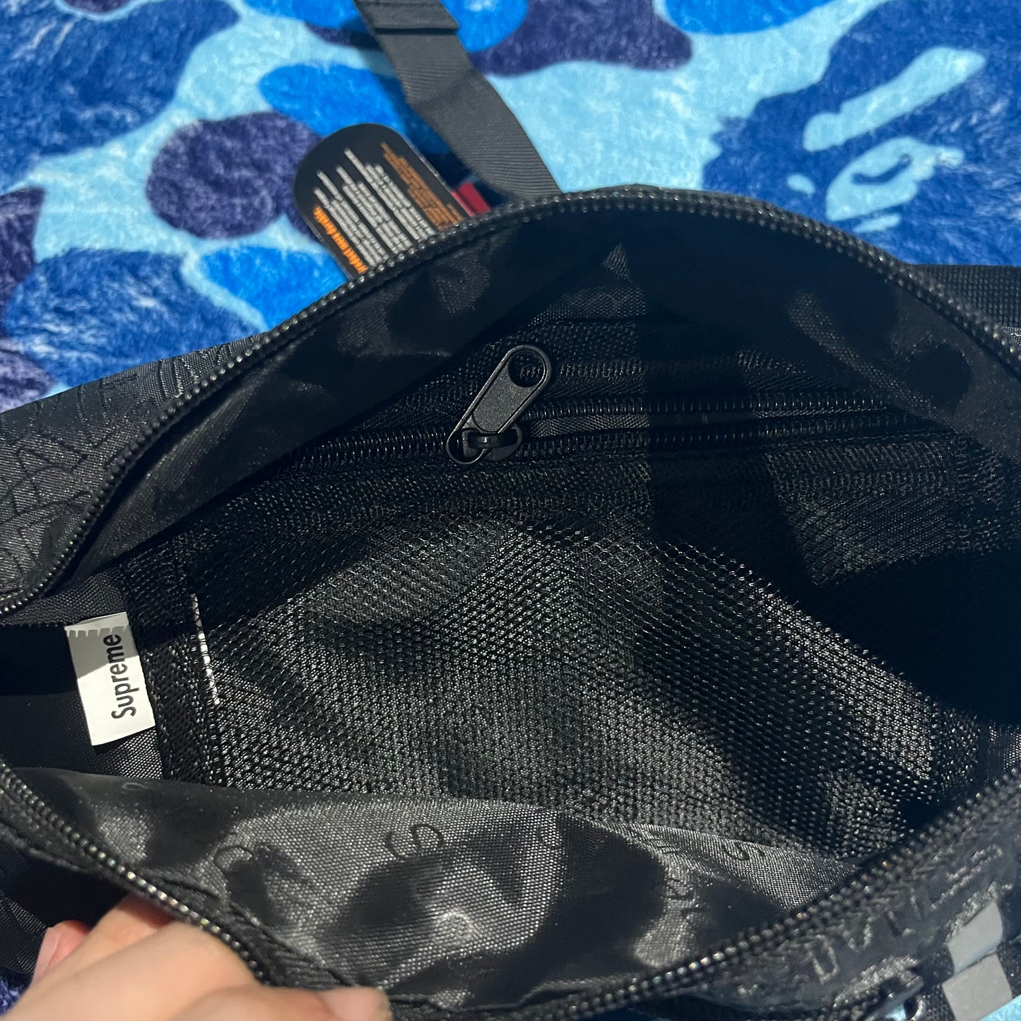 supreme-waist-bag-ss19-black-5-Drip Store Argentina