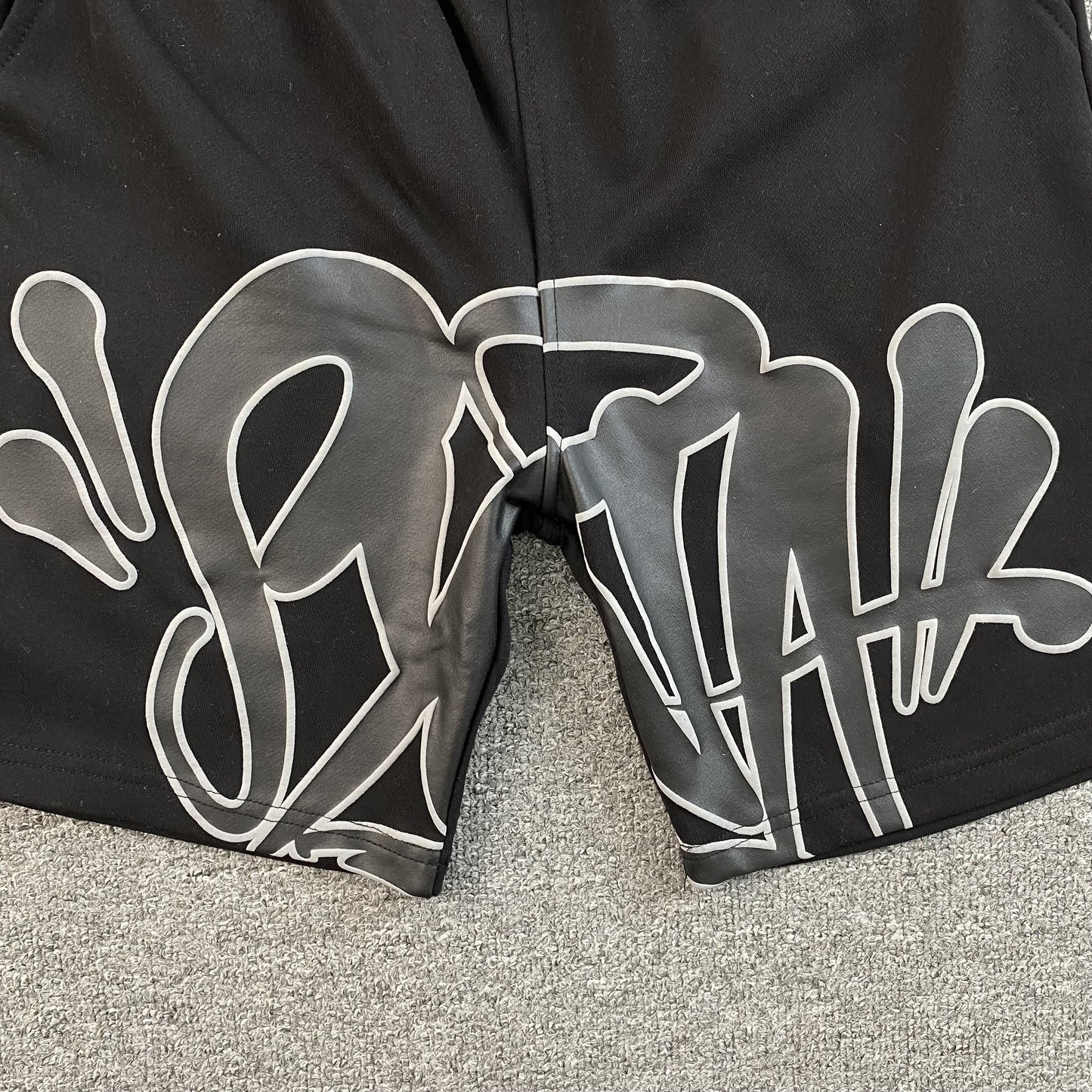 syna-world-syna-logo-t-shirtshort-set-black-7-Drip Store Argentina