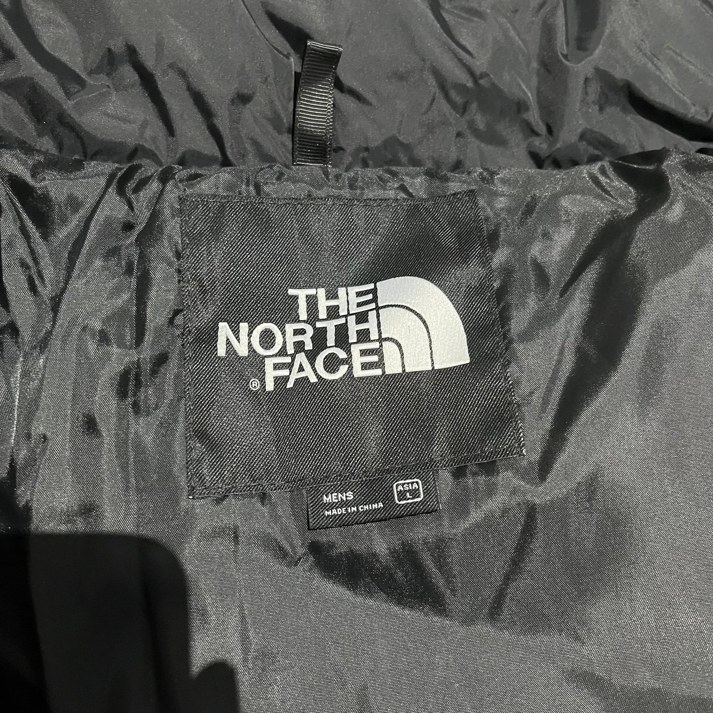 the-north-face-1996-retro-nuptse-700-fill-packable-jacket-black-6-Drip Store Argentina