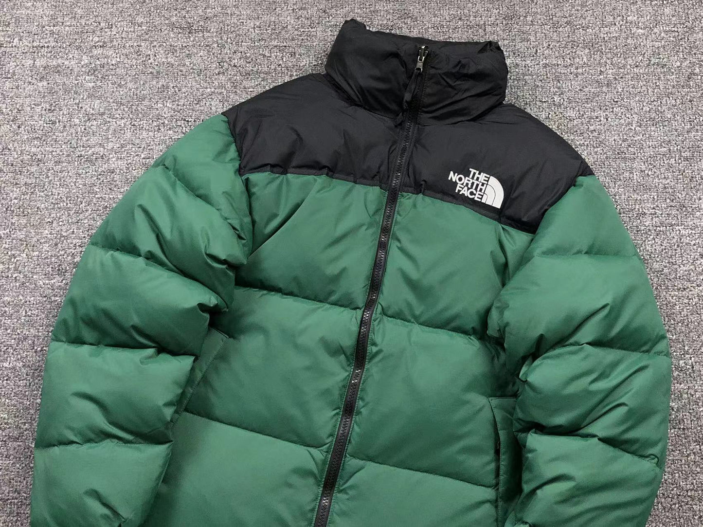 the-north-face-1996-retro-nuptse-700-fill-packable-jacket-green-3-Drip Store Argentina