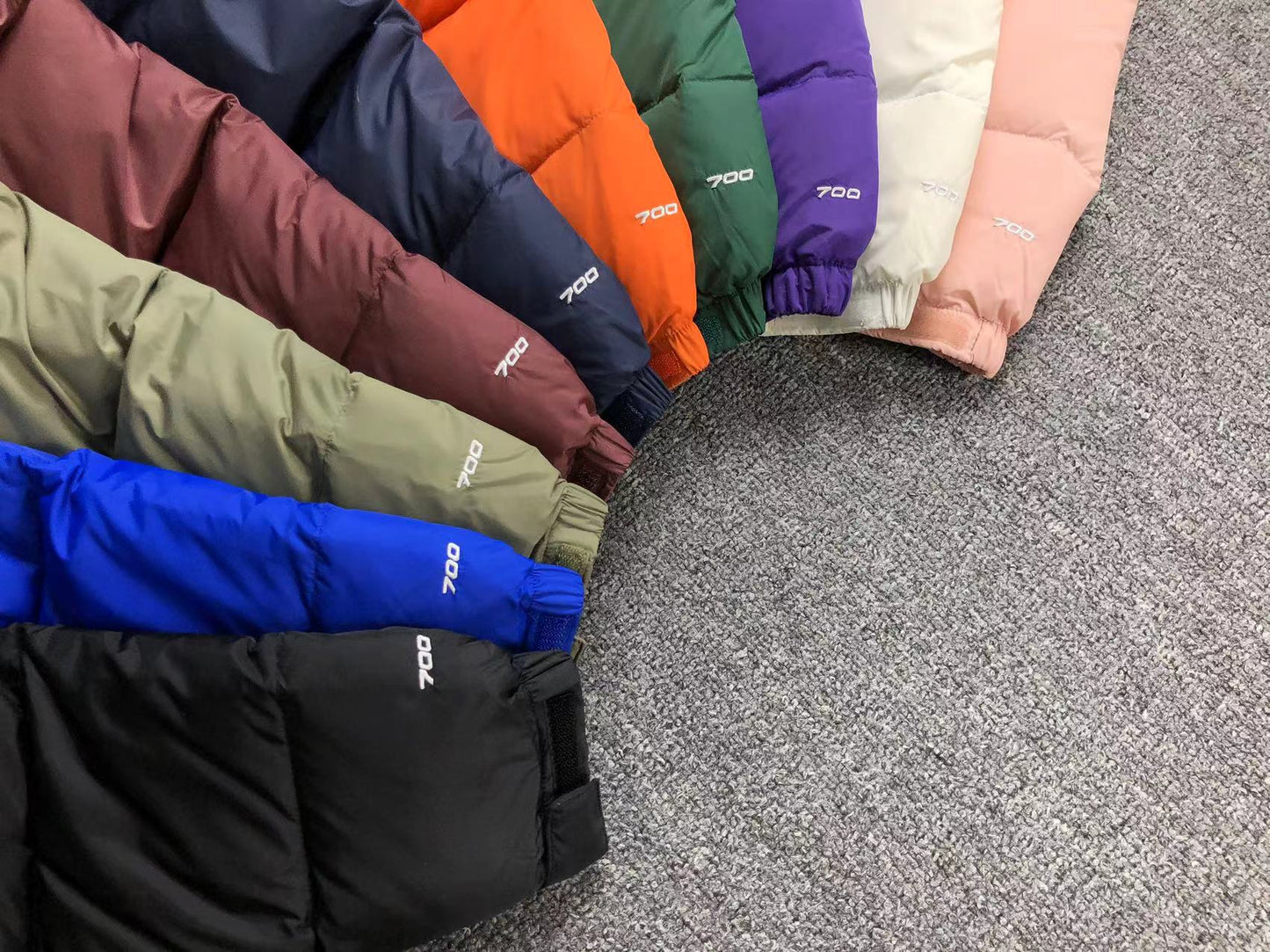 the-north-face-1996-retro-nuptse-700-fill-packable-jacket-misty-rose-8-Drip Store Argentina