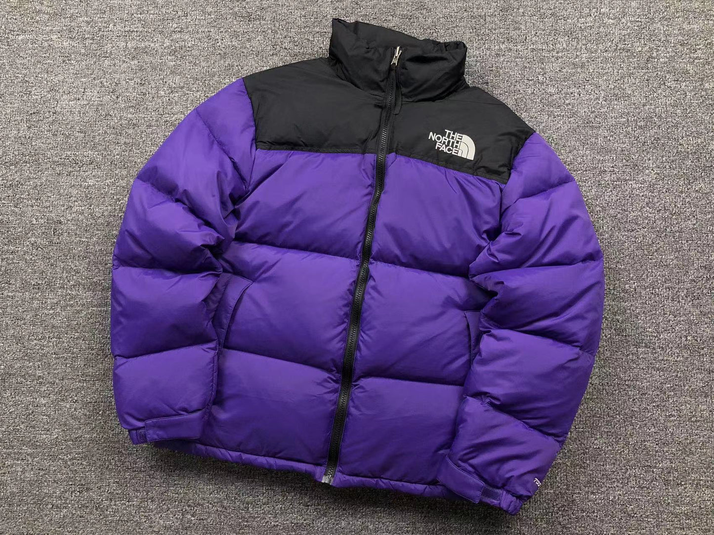 the-north-face-1996-retro-nuptse-700-fill-packable-jacket-purple-Drip Store Argentina