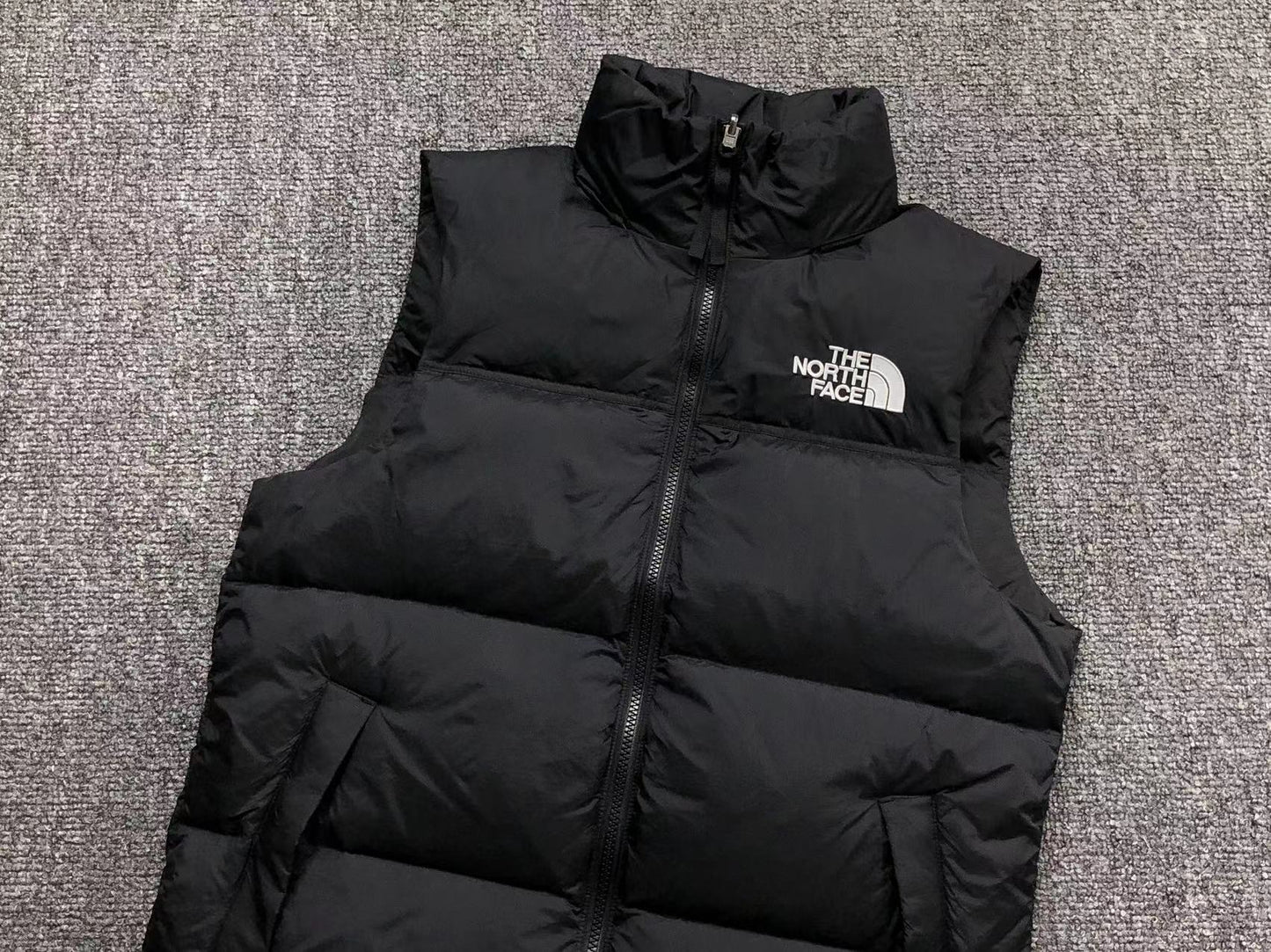 the-north-face-1996-retro-nuptse-vest-black-6-Drip Store Argentina