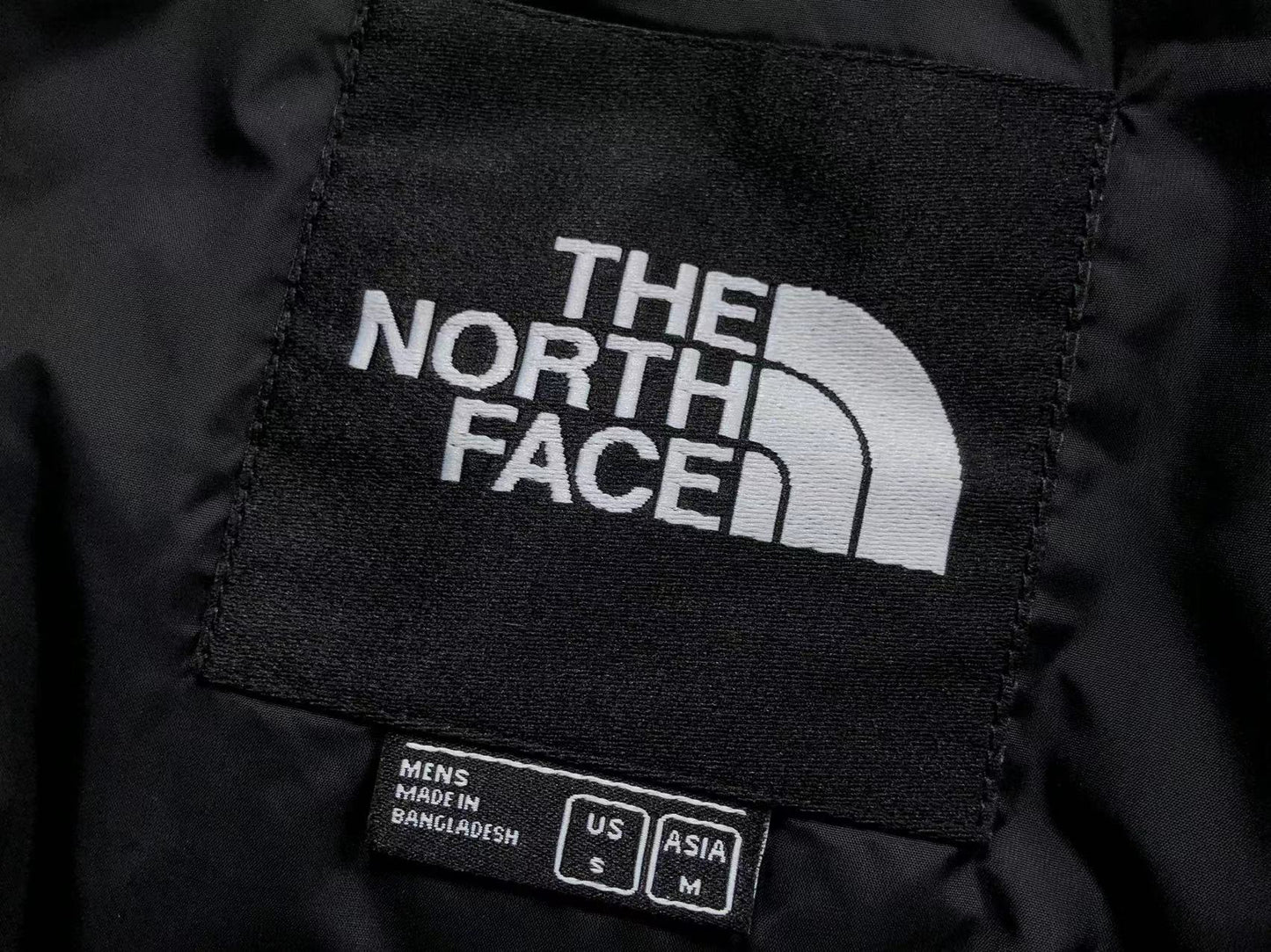 the-north-face-1996-retro-nuptse-vest-black-9-Drip Store Argentina