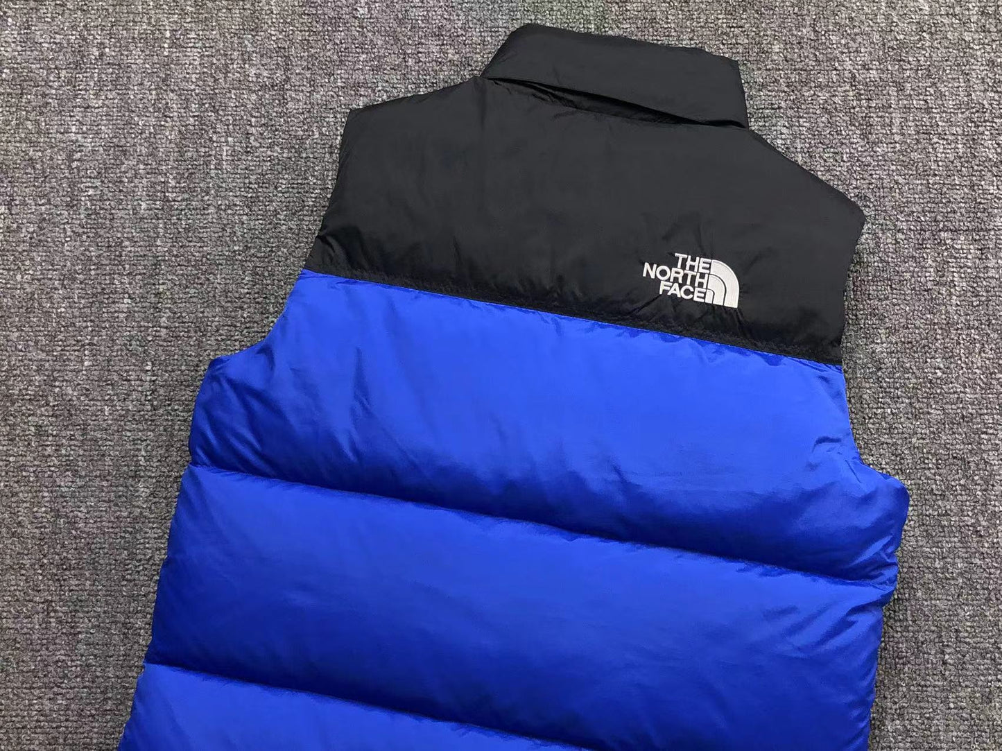 the-north-face-1996-retro-nuptse-vest-blue-6-Drip Store Argentina