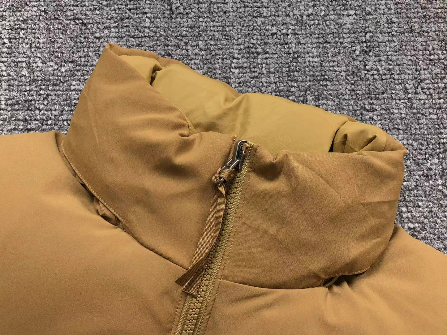 the-north-face-1996-retro-nuptse-vest-brown-13-Drip Store Argentina