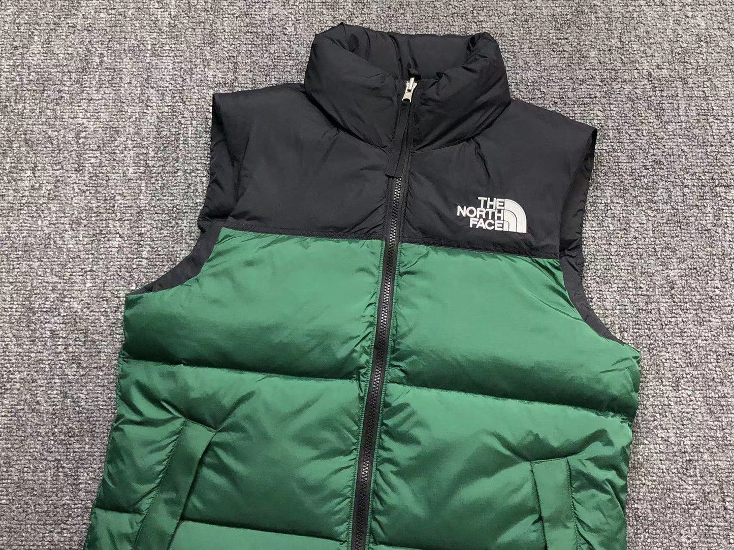 the-north-face-1996-retro-nuptse-vest-green-6-Drip Store Argentina