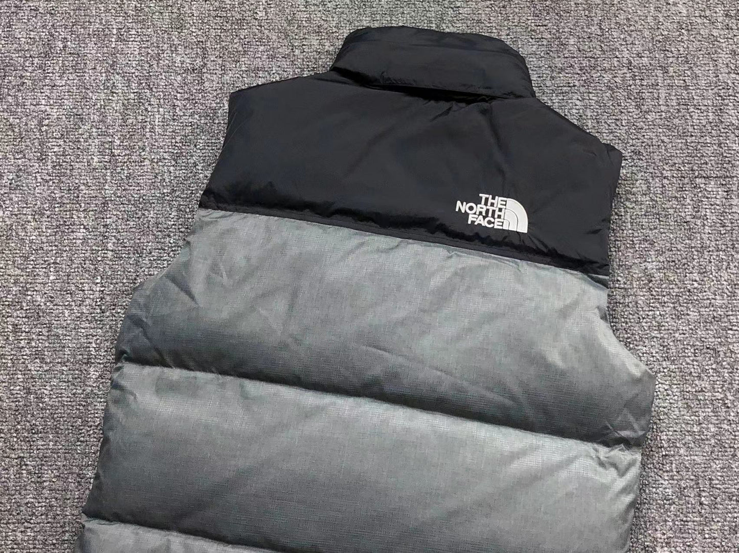the-north-face-1996-retro-nuptse-vest-grey-5-Drip Store Argentina