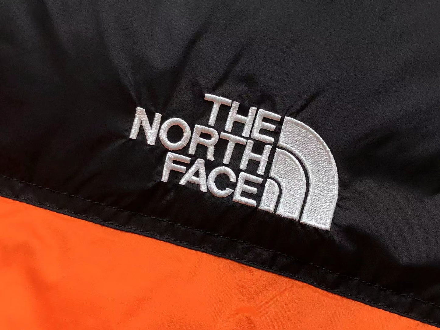 the-north-face-1996-retro-nuptse-vest-orange-5-Drip Store Argentina