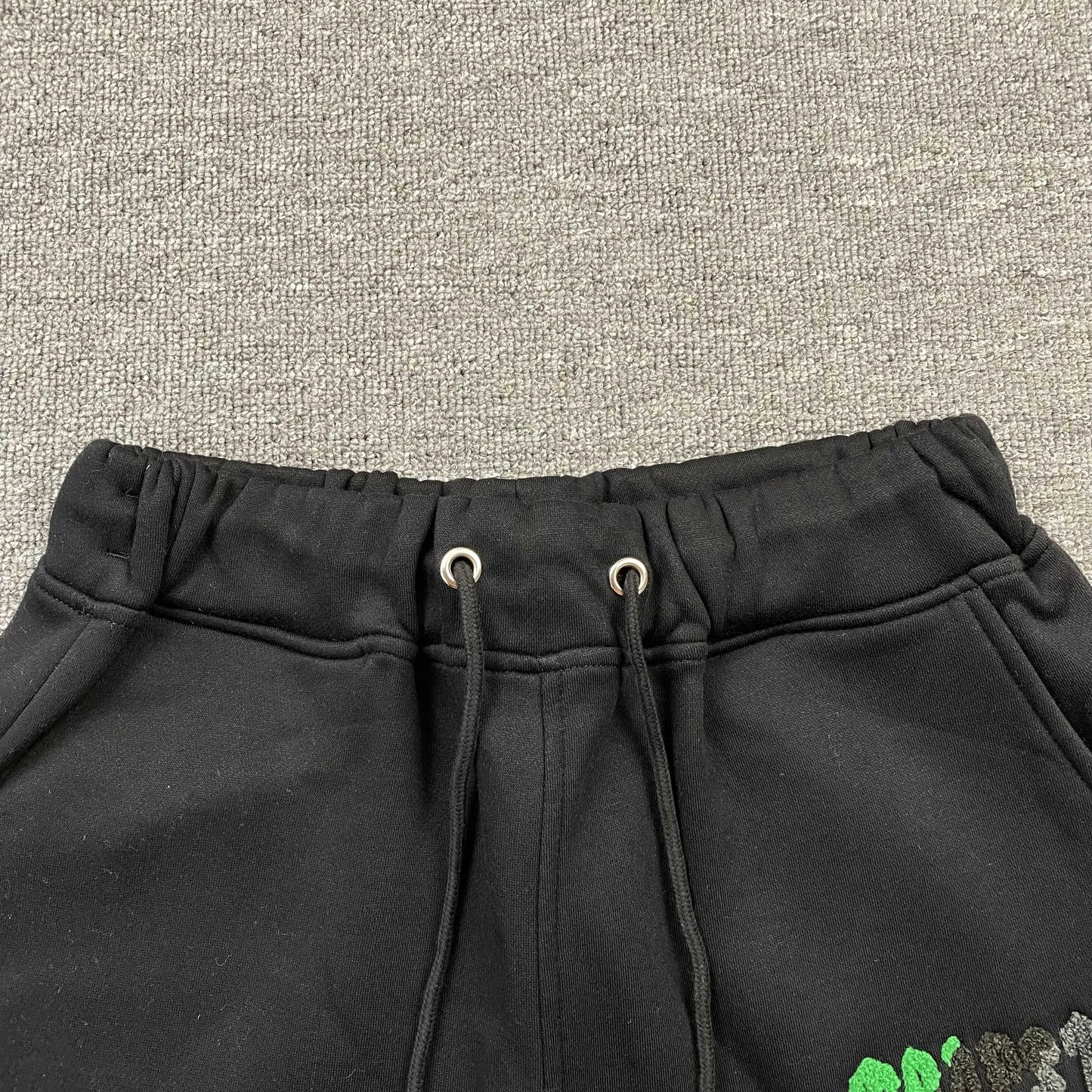 TRAPSTAR CHENILLE DECODED TRACKSUIT BLACK GREEN-Drip Store Argentina