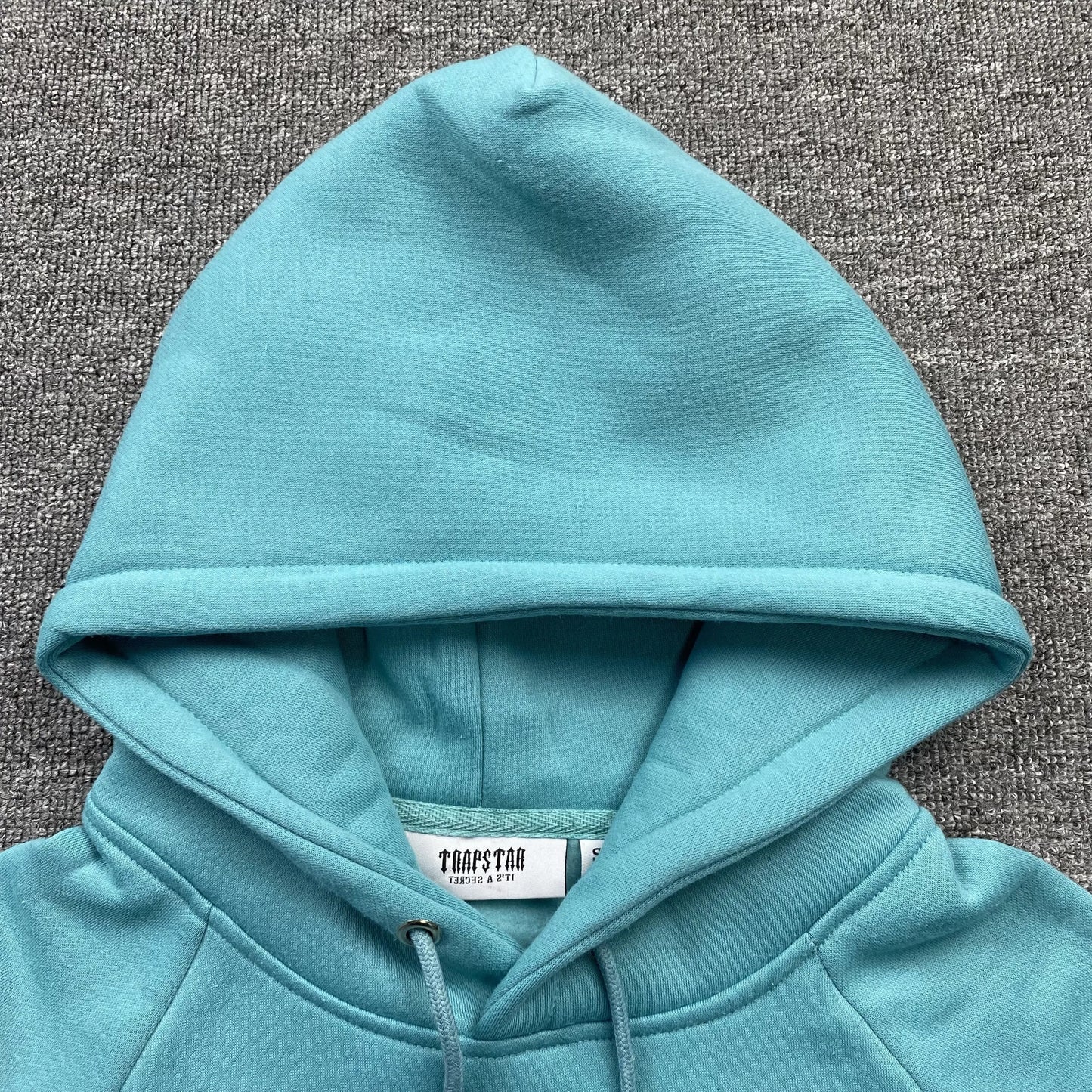trapstar-chenille-decoded-tracksuit-citadel-white-6-Drip Store Argentina
