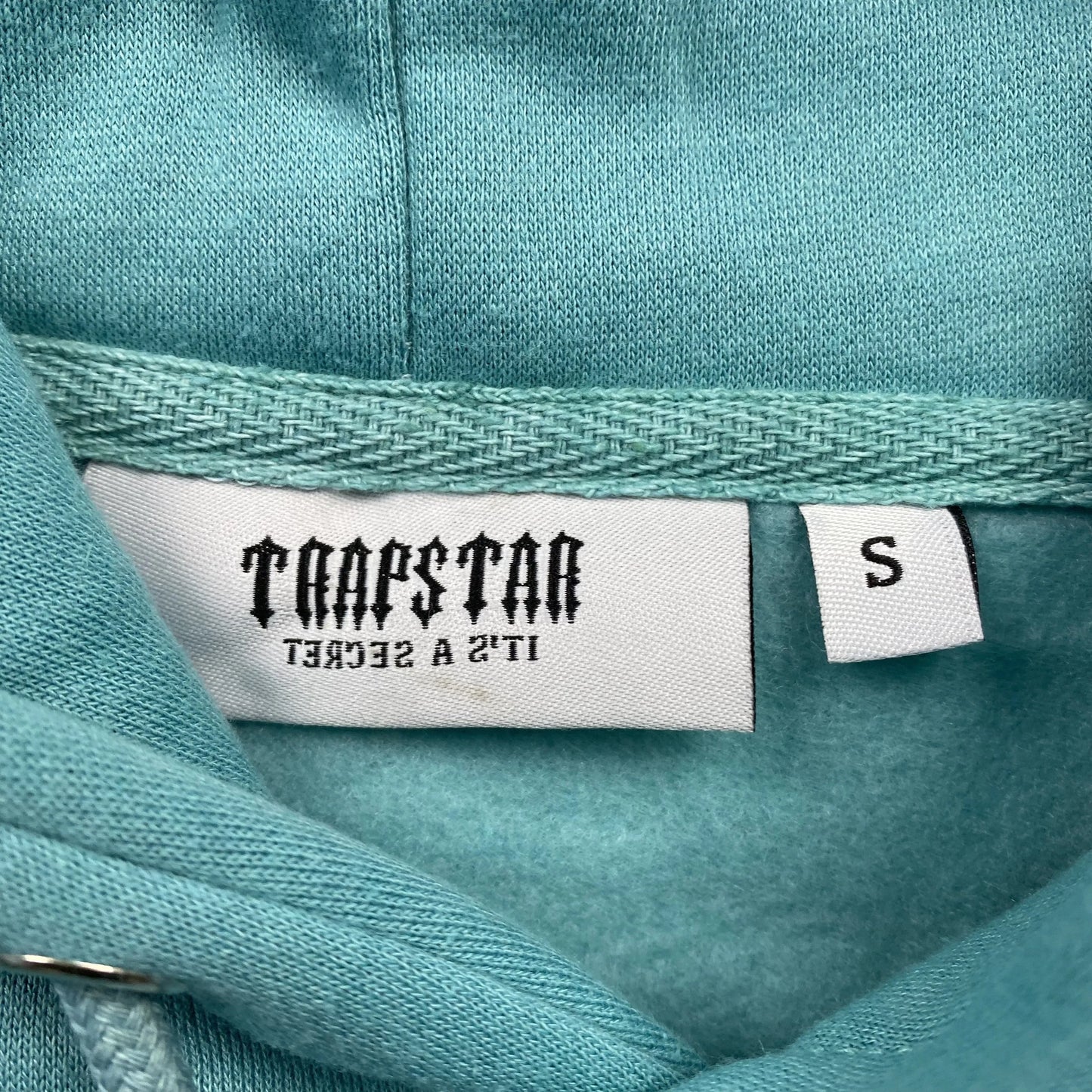 trapstar-chenille-decoded-tracksuit-citadel-white-7-Drip Store Argentina
