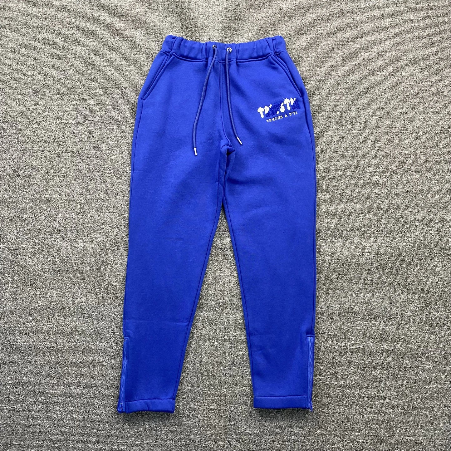 trapstar-chenille-decoded-tracksuit-dazzling-blue-4-Drip Store Argentina
