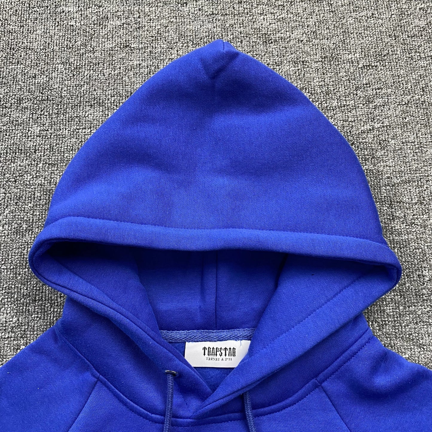 trapstar-chenille-decoded-tracksuit-dazzling-blue-6-Drip Store Argentina