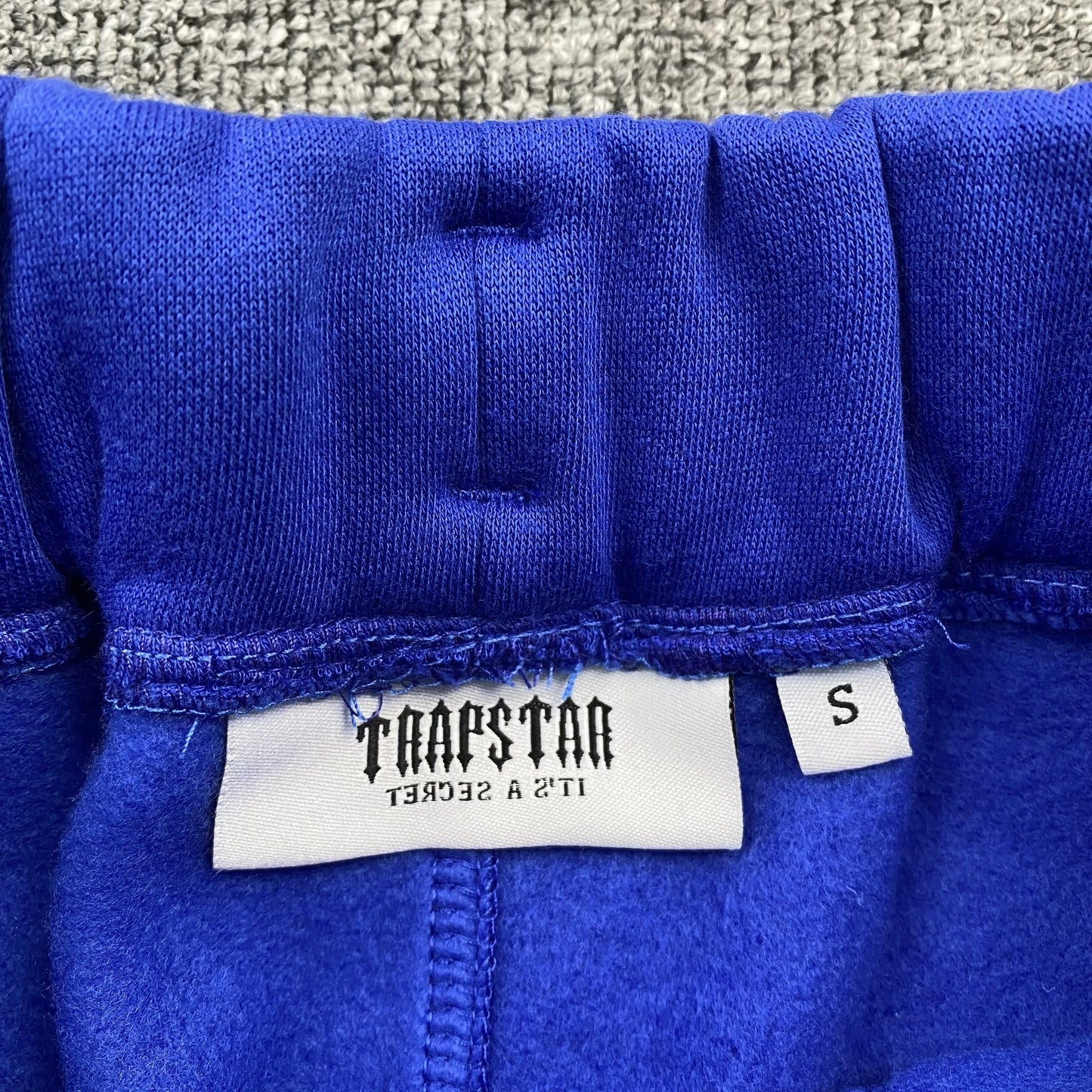 trapstar-chenille-decoded-tracksuit-dazzling-blue-9-Drip Store Argentina