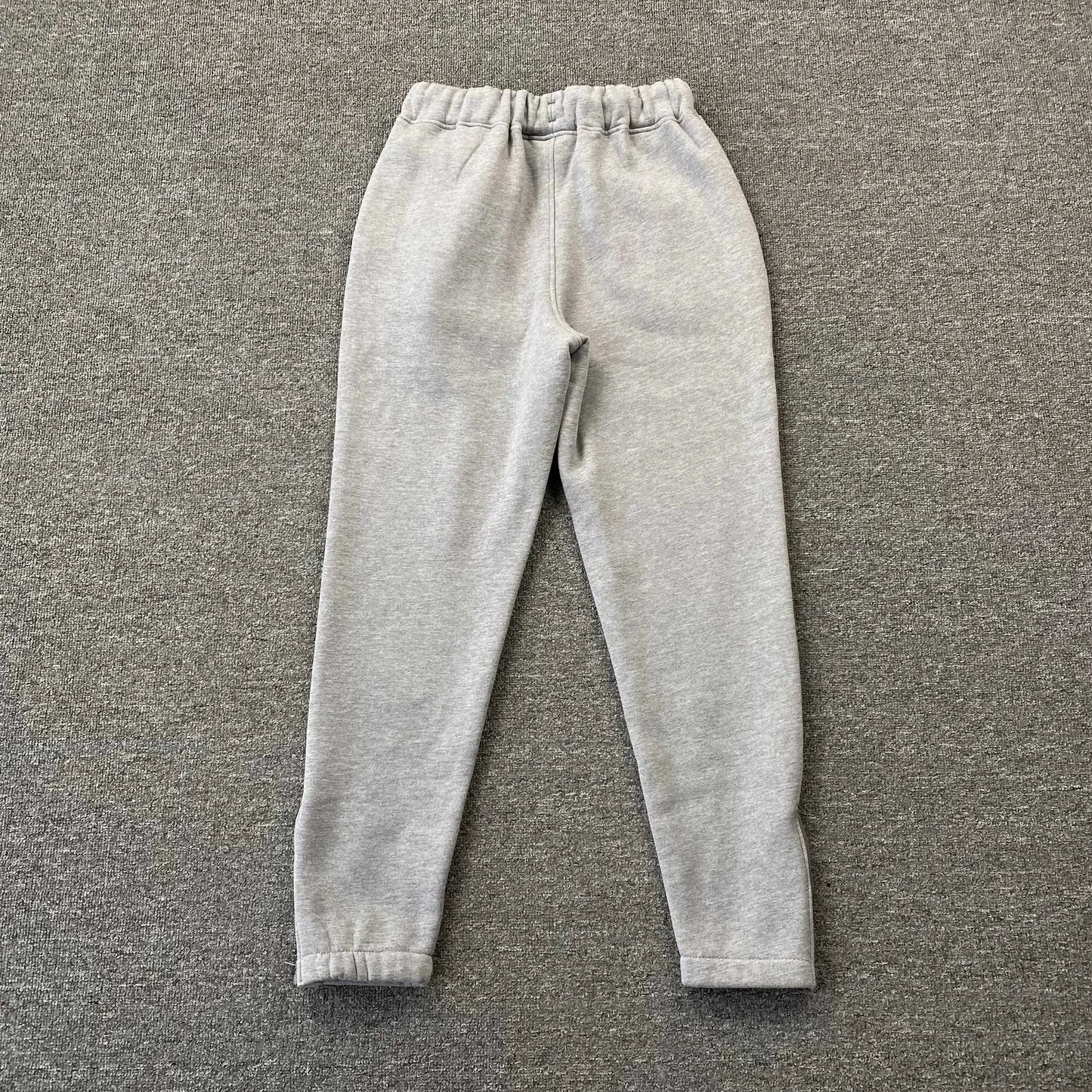 trapstar-chenille-decoded-tracksuit-grey-ice-flavours-15-Drip Store Argentina