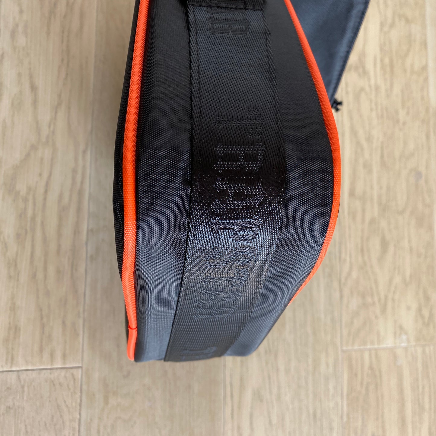 TRAPSTAR IRONGATE 1.0 CROSSBODY BAG BLACK ORANGE-Drip Store Argentina