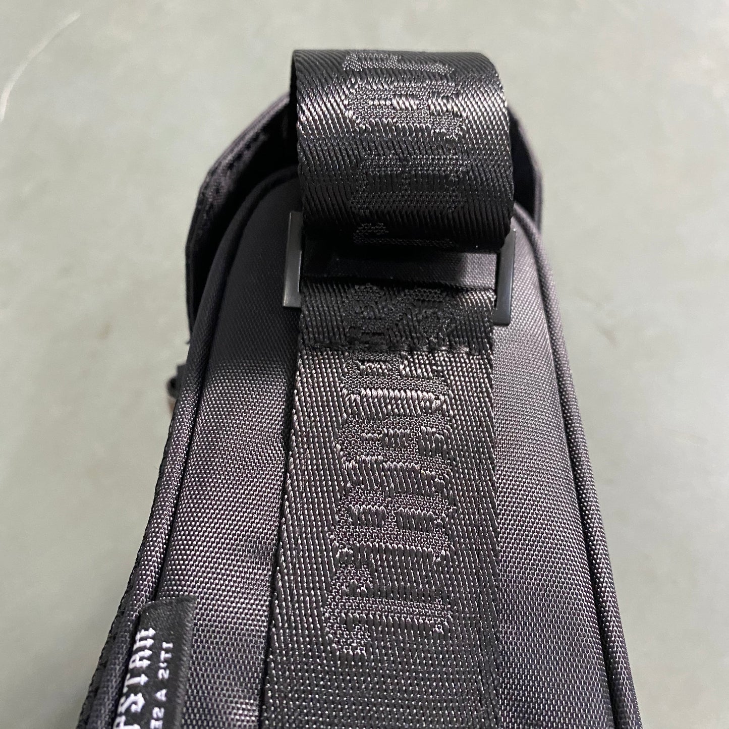 TRAPSTAR IRONGATE 1.0 CROSSBODY BAG BLACK TIGER CAMO-Drip Store Argentina