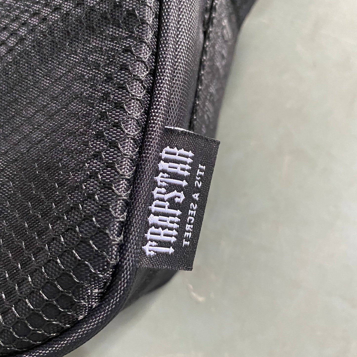 TRAPSTAR IRONGATE 1.0 CROSSBODY BAG BLACK TIGER CAMO-Drip Store Argentina
