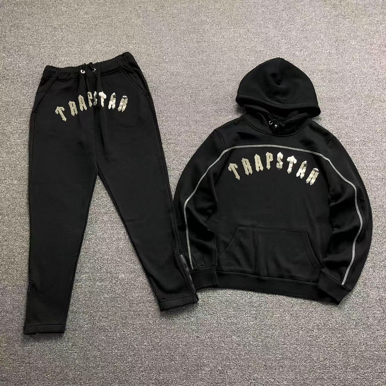 Trapstar Irongate Arch Chenille Tracksuit Black-Drip Store Argentina