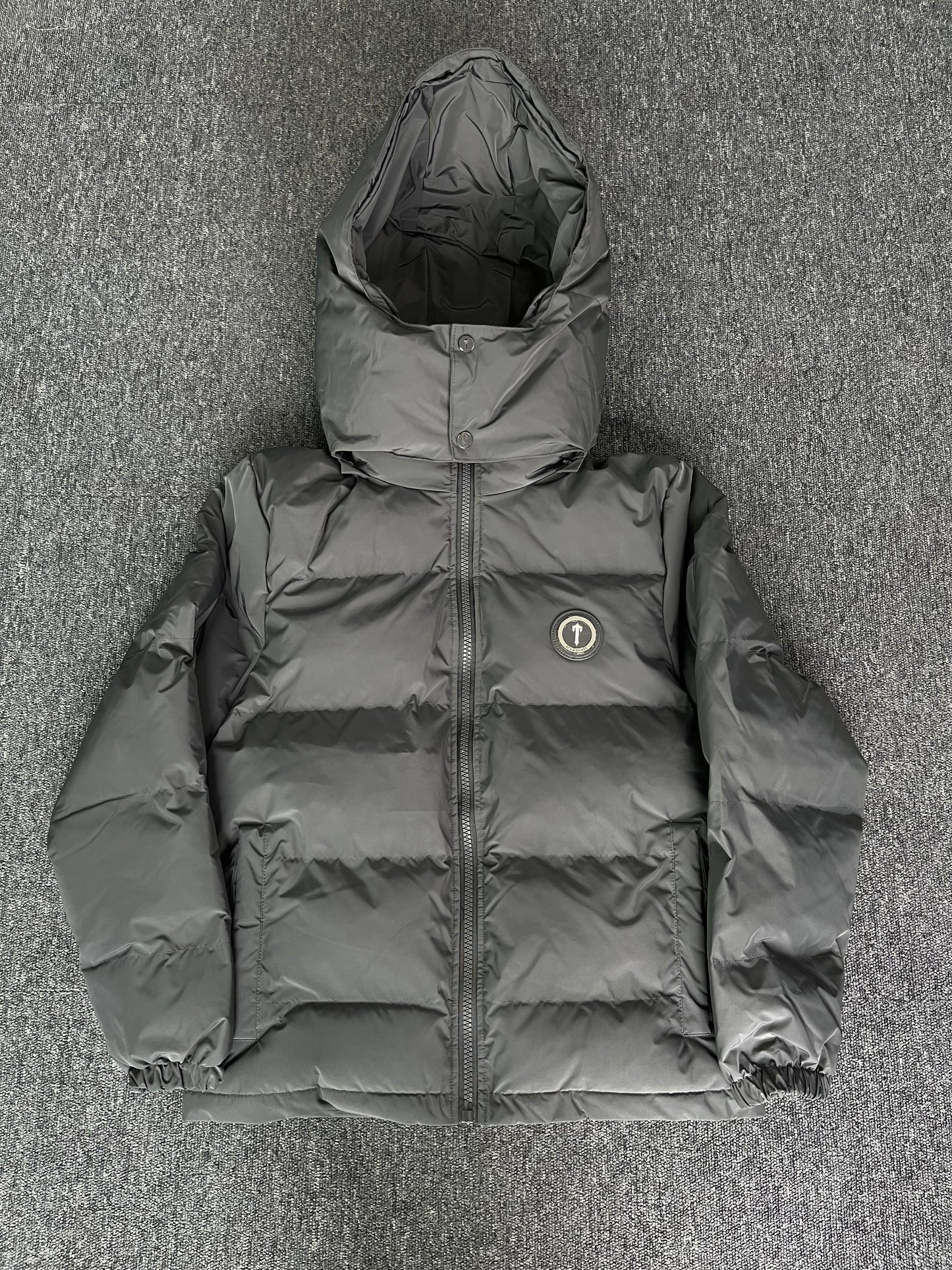 Trapstar Irongate Detachable Hooded Puffer Jacket Grey