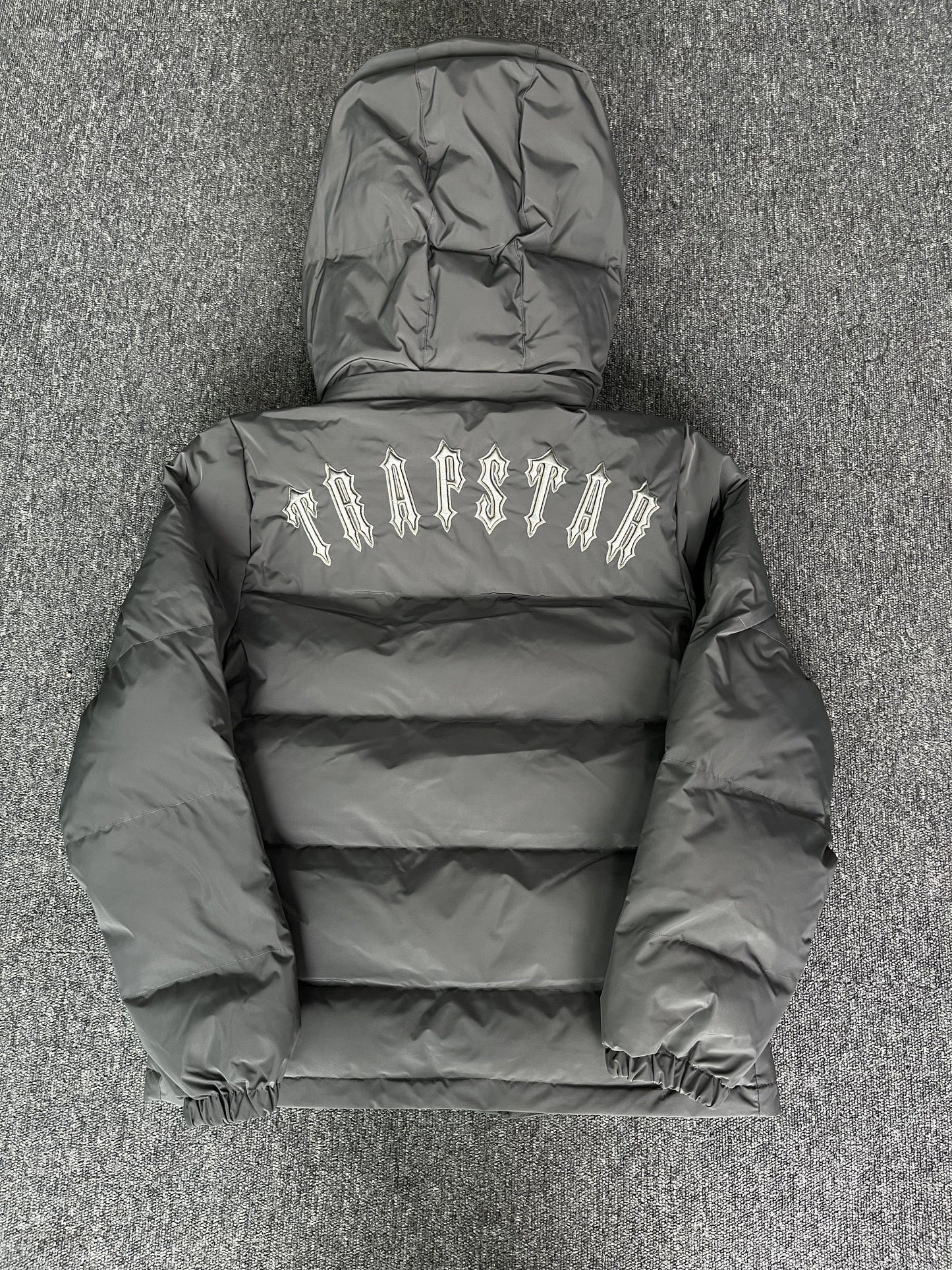 Trapstar Irongate Detachable Hooded Puffer Jacket Grey