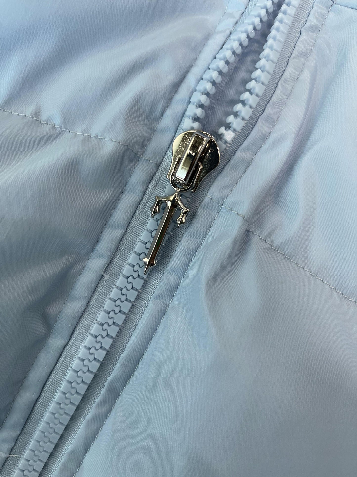 Trapstar Irongate Detachable Hooded Puffer Jacket Ice Blue