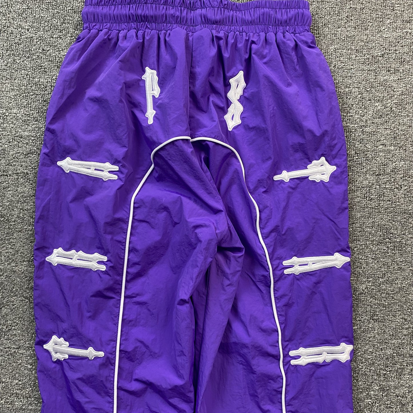 trapstar-irongate-shell-tracksuit-2_0-purple-white-4-Drip Store Argentina