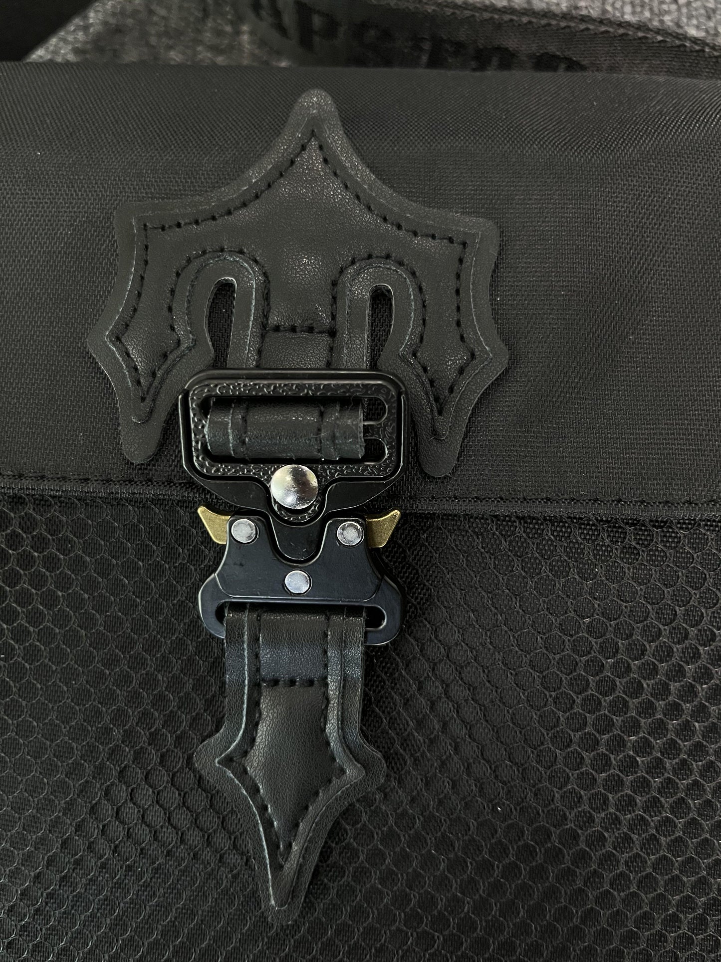 TRAPSTAR IRONGATE T CROSSBODY BAG BLACK EDITION-Drip Store Argentina