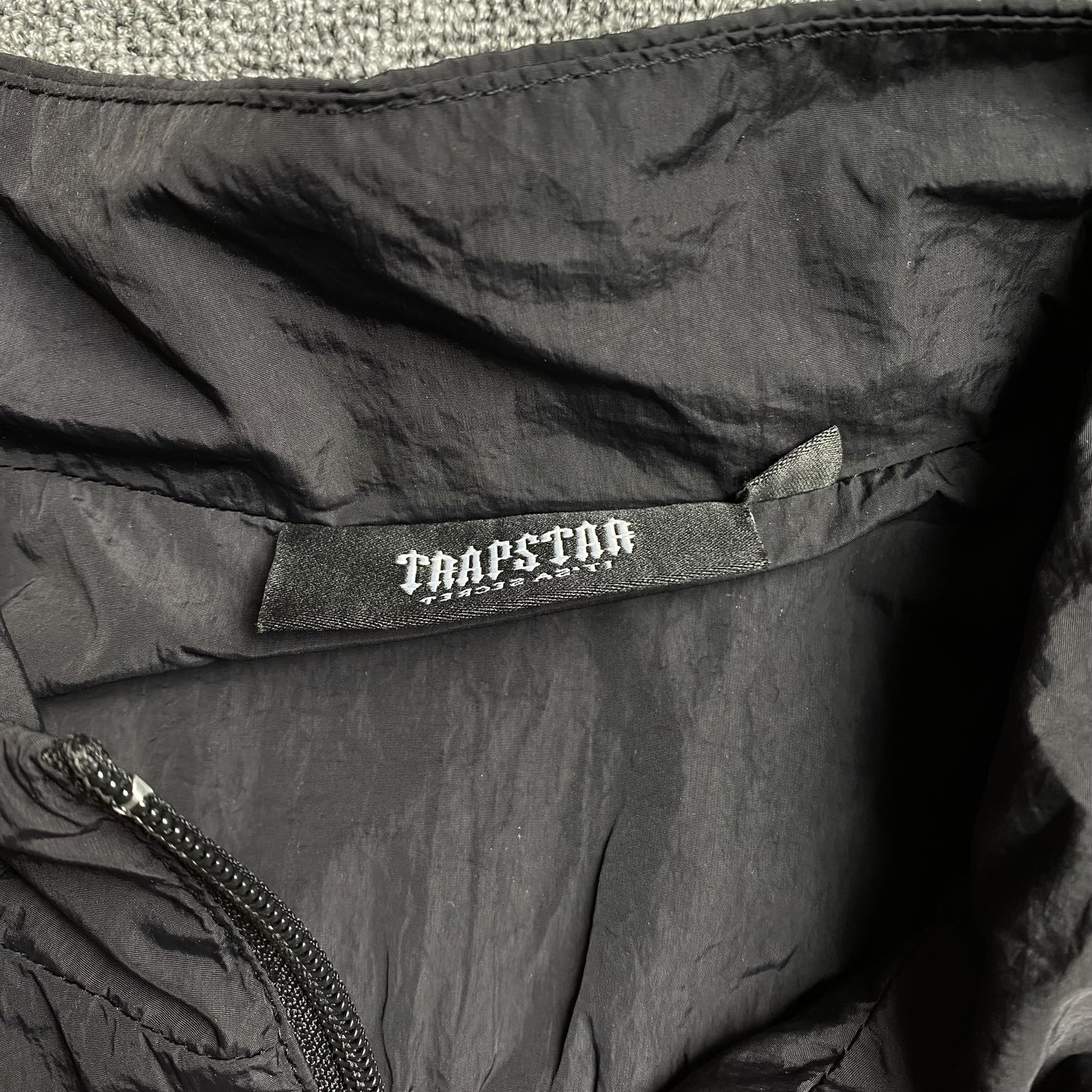 trapstar-irongate-t-shellsuit-black-7-Drip Store Argentina