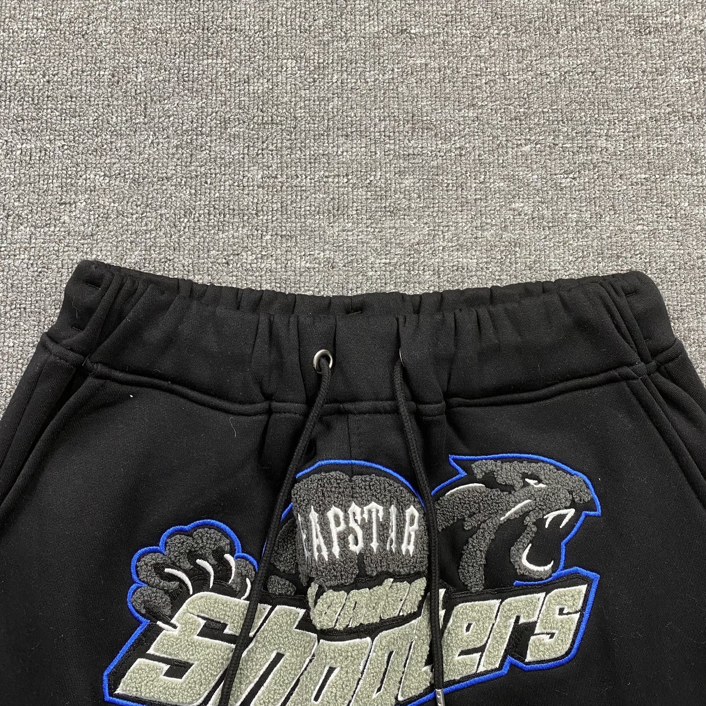 trapstar-shooters-tracksuit-black-blue-6-Drip Store Argentina