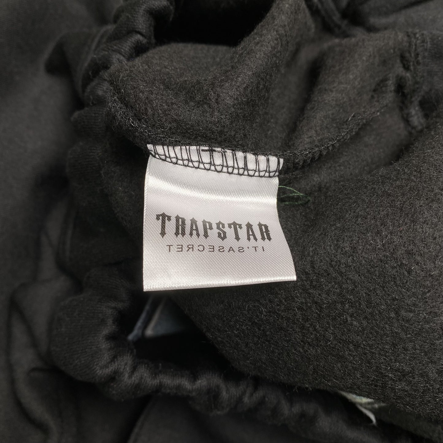 trapstar-shooters-tracksuit-black-sky-blue-6-Drip Store Argentina