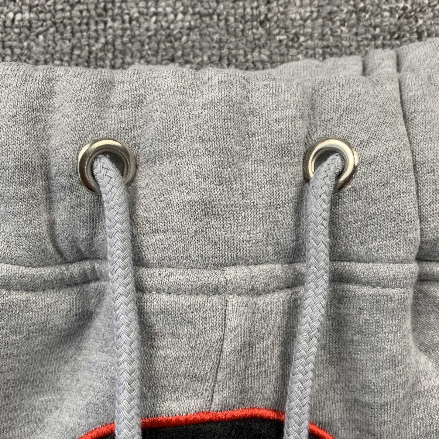 trapstar-shooters-tracksuit-grey-red-8-Drip Store Argentina