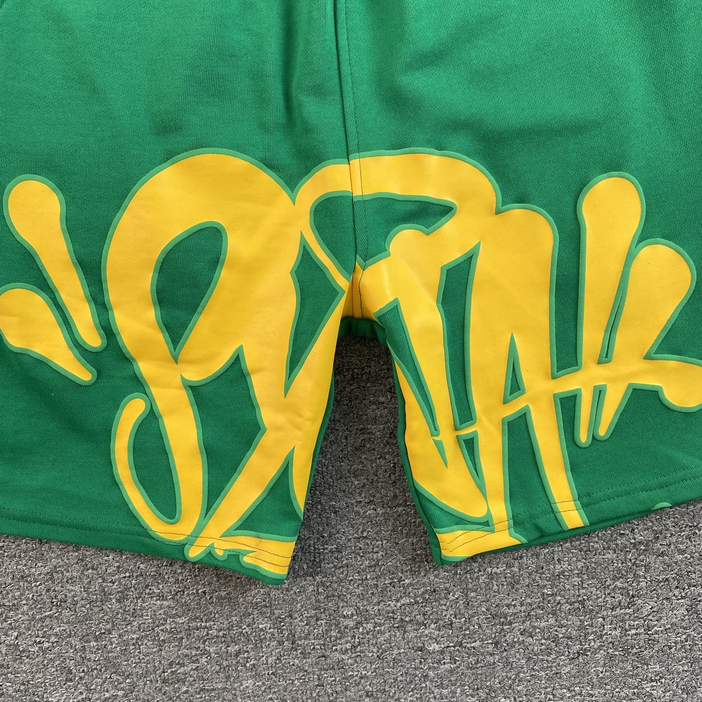 SYNA WORLD SYNA LOGO SHORTS GREEN